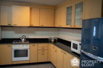 3-BR Apt. near BTS Phrom Phong (ID 496956)