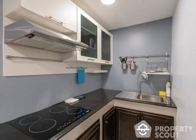 2-BR Apt. near BTS Nana (ID 471935)