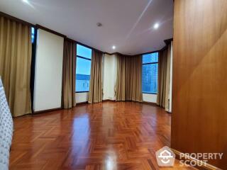 2-BR Serviced Apt. near BTS Thong Lor (ID 412357)