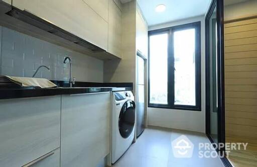 3-BR Apt. near MRT Sukhumvit (ID 400078)