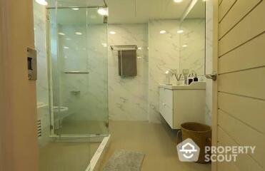 3-BR Apt. near MRT Sukhumvit (ID 400078)