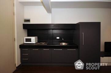 2-BR Apt. near MRT Phetchaburi