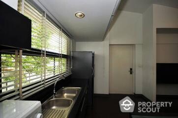 2-BR Apt. near MRT Phetchaburi