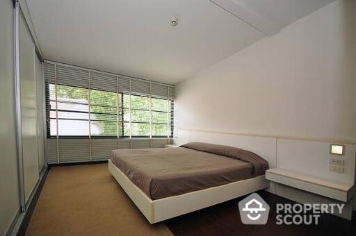 2-BR Apt. near MRT Phetchaburi