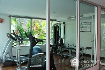 4-BR Apt. near BTS Chong Nonsi (ID 19538)