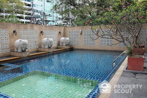 4-BR Apt. near BTS Chong Nonsi (ID 19538)