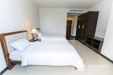 4-BR Apt. near BTS Chong Nonsi (ID 19538)