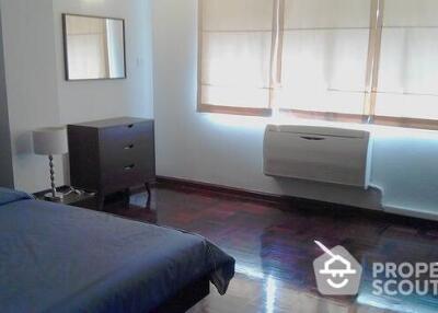 2-BR Apt. near MRT Si Lom