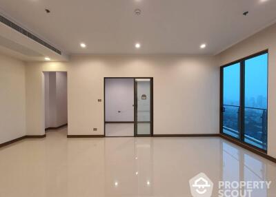 3-BR Condo at Supalai Oriental Sukhumvit 39 near MRT Phetchaburi (ID 513857)