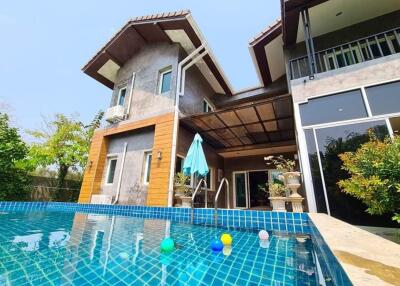 4 Bedroom Pool villa for rent Near Lanna Hospital