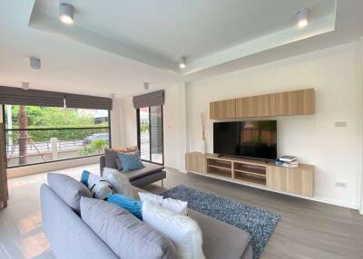 A modern house 3 bed with private pool for sale in Hang Dong, Chiang Mai