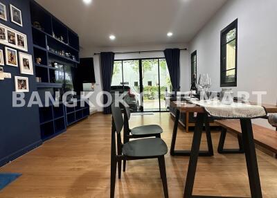 Townhouse at Baan Klang Muang Rama 9-Ramkamhaeng for sale