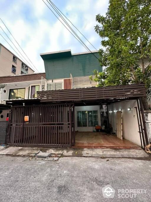 2-BR Townhouse near MRT Thailand Cultural Centre