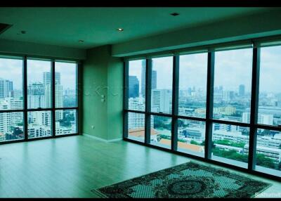 2 bedroom condo for rent and sale at The Room Sukhumvit 21