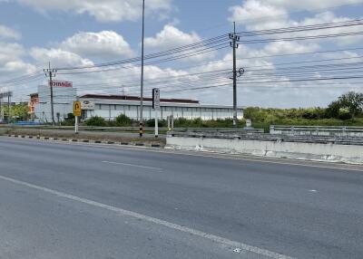 Exterior view of a commercial building by the roadside