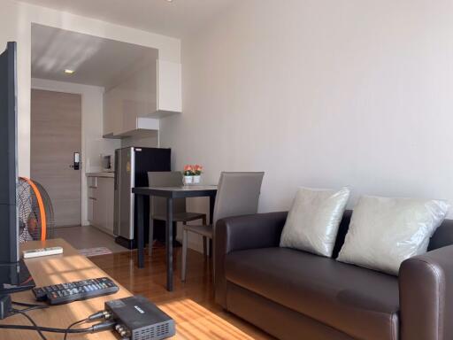 1 bed Condo in Condolette Light Convent Silom Sub District C019197