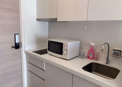 1 bed Condo in Condolette Light Convent Silom Sub District C019197