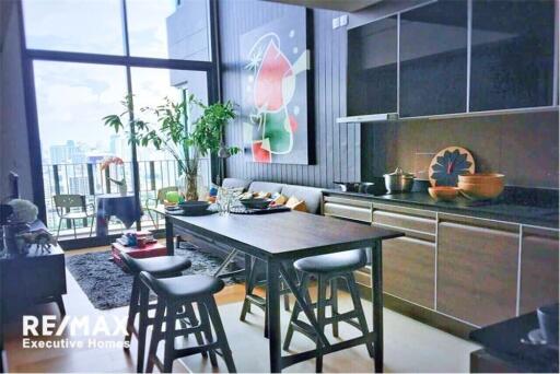 Duplex for sale 2bedrooms on high floor 20+ Just 30m to BTS Thong Lor Station.