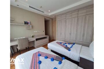 Apartment 3 Bedrooms / For Rent /  Promphong area