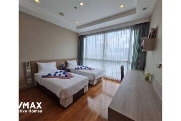 Apartment 3 Bedrooms / For Rent /  Promphong area