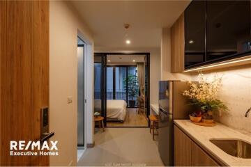 Pet friendly studio 1 bedroom with small balcony in Ploenchit