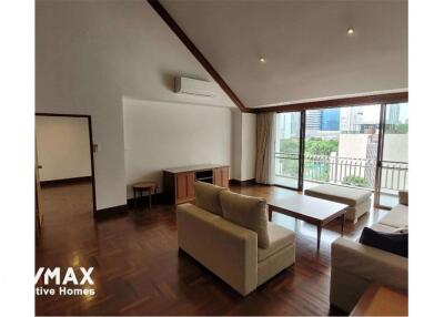 New renovated duplex 4 beds with balcony Near by Park BTS Phrom Phong