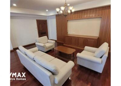 For rent spacious 3 bedrooms Wireless Road