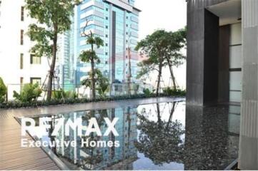 Duplex 4 bedrooms with private lift on high floor Un blocked view. The Met Near by BTS Chong Nonsi