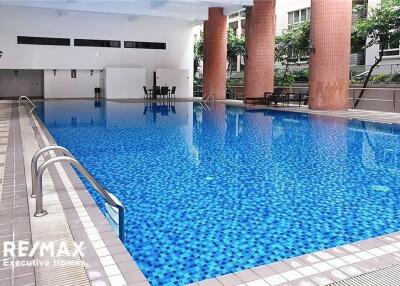New unique 2 bedrooms with balcony overlooking city at Supalai Place Sukhumvit 39