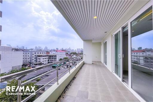Pet friendly newly renovated 3 bedrooms BTS Thonglor