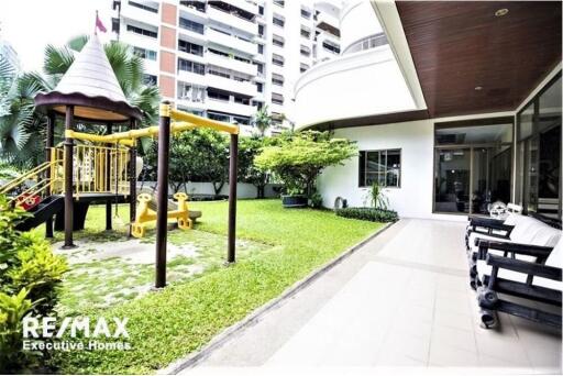 For rent spacious 4 bedrooms, pet friendly in Asoke