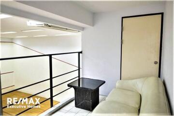 For rent spacious 4 bedrooms, pet friendly in Asoke