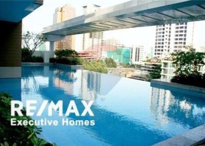 For Sale 2 bedrooms, High floor. Just a few minutes walk to BTS Phrom Phong @Siri Residence.