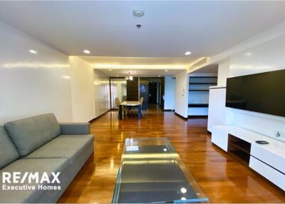 FOR RENT Pet friendly 2 bedrooms with balcony Sukhumvit 55