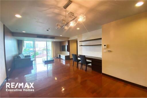 FOR RENT Pet friendly 3 bedrooms with balcony Sukhumvit 55