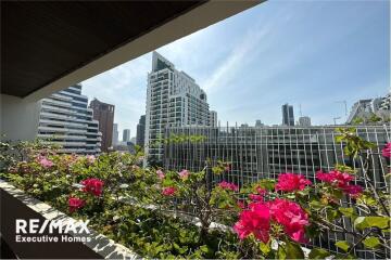 For Rent Spacious 3+1 bedrooms in Sukhumvit 23 Asoke