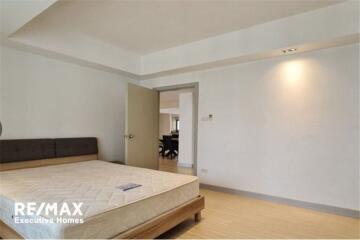 For Rent: Newly Renovated 3-Bedroom Apartment on Sukhumvit 19, Asoke Area