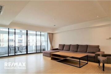 For Rent: Newly Renovated 3-Bedroom Apartment on Sukhumvit 19, Asoke Area