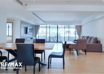 For Rent: Newly Renovated 3-Bedroom Apartment on Sukhumvit 19, Asoke Area