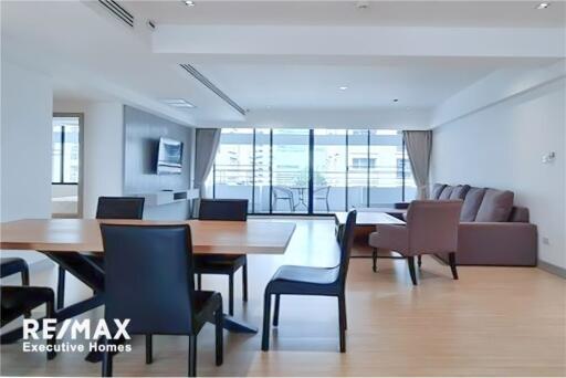 For Rent: Newly Renovated 3-Bedroom Apartment on Sukhumvit 19, Asoke Area