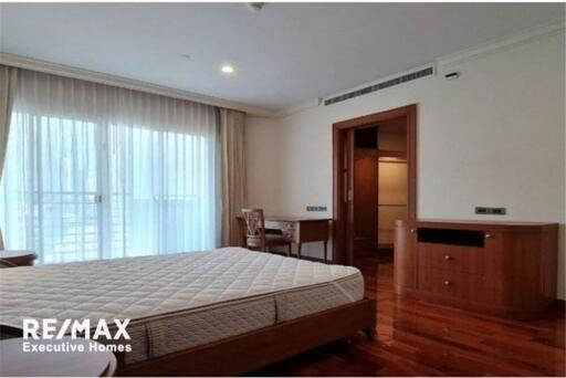 For Rent: Pet-Friendly 3-Bedroom Apartment Near BTS Nana