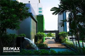 Rare Item! Bareshell duplex condo with a private swimming pool for sale in Nana-Asoke