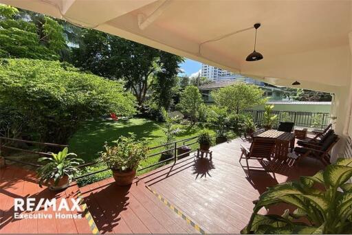 Spacious and Airy 3BR Pet-Friendly Home in Thonglor