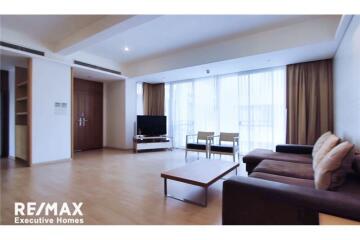 For rent spacious 3 bedrooms in low rise apartment