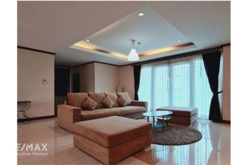 For rent 3 bedrooms in low rise apartment Sukhumvit 63