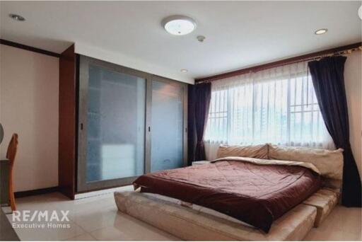 For rent 3 bedrooms in low rise apartment Sukhumvit 63