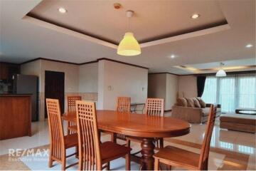 For rent 3 bedrooms in low rise apartment Sukhumvit 63