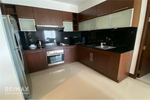 "Luxury 3-Bed Condo in Bangkok