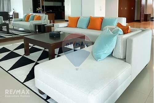 "Luxury 3-Bed Condo in Bangkok