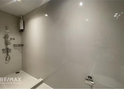 FOR RENT Pet friendly 2 bedrooms with balcony Sukhumvit 55